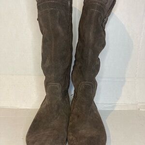 Bjorndal Woman Brown Suede Knee-High 'Stylish Boots Size 8